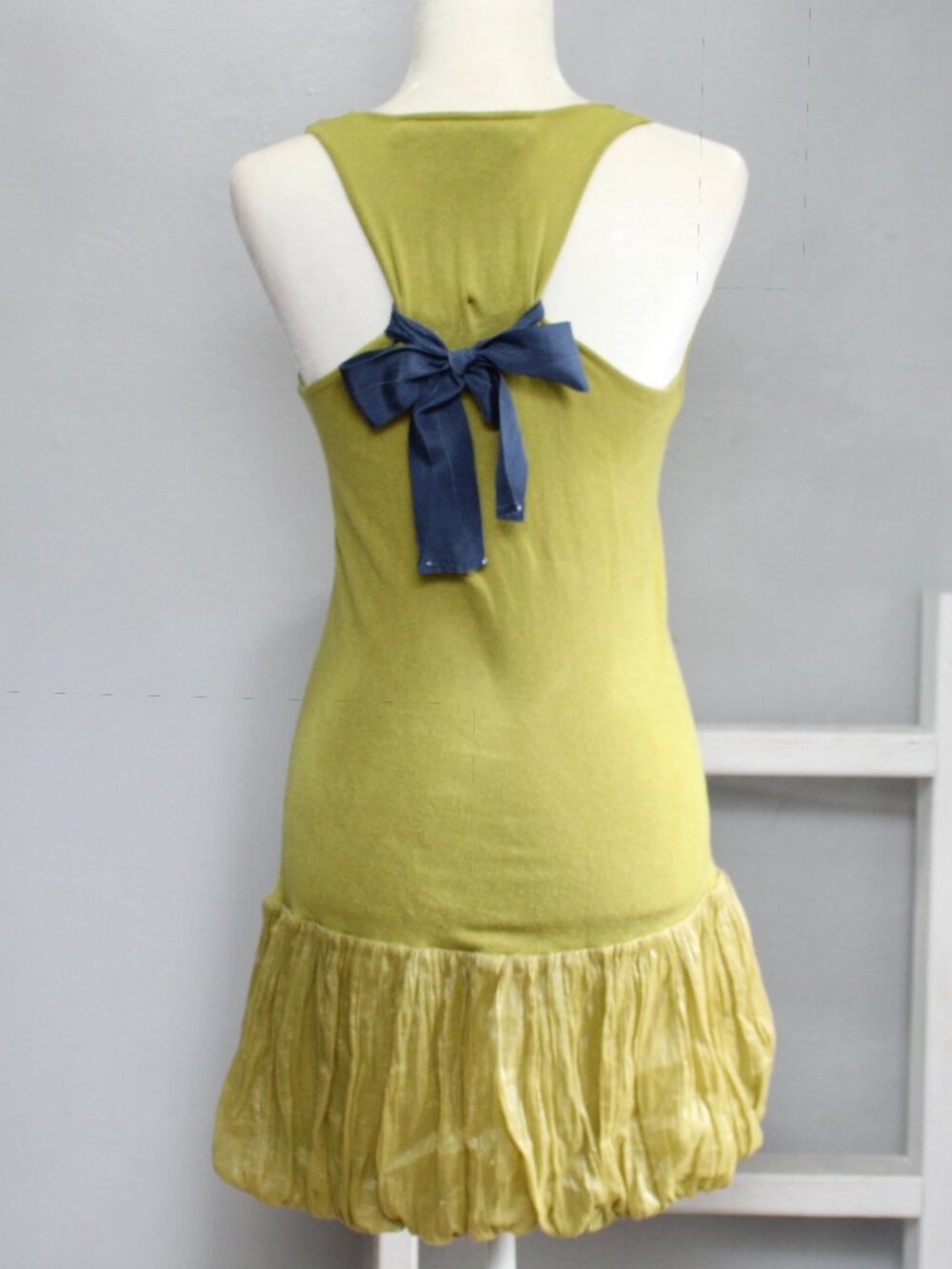 Vintage Y2K Couture 2006 Green Bubble Hem Mini Dress Blue Bow Accent Size Small - Picture 2 of 8
